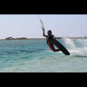 Meet your Posher, Tomas